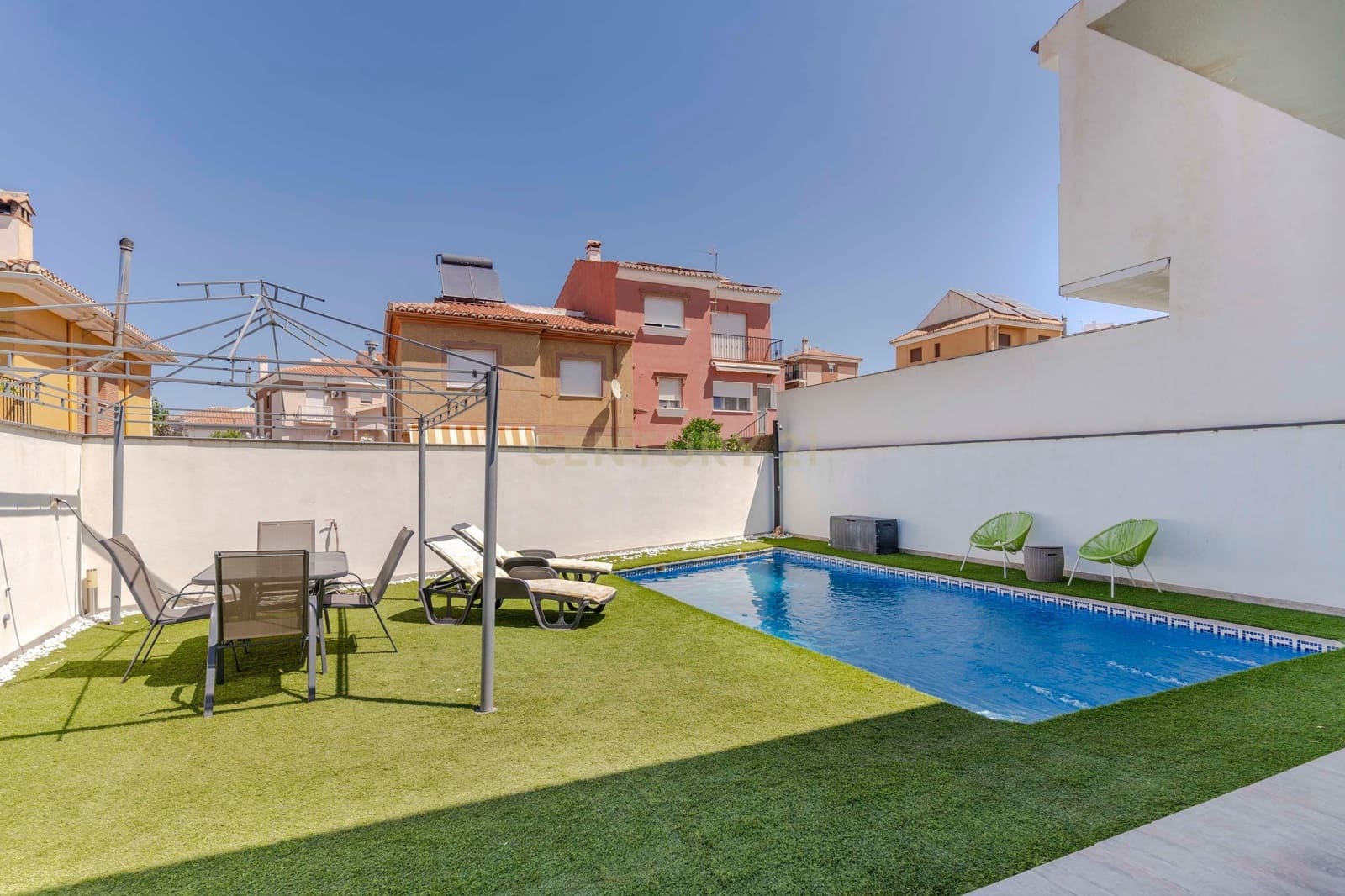 3 soveværelse Semi-Rækkehus til salg i Jun - € 295.000 (Ref: 9289564)