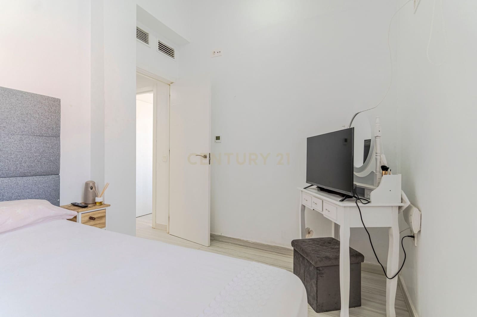 3 soveværelse Semi-Rækkehus til salg i Jun - € 295.000 (Ref: 9289564)