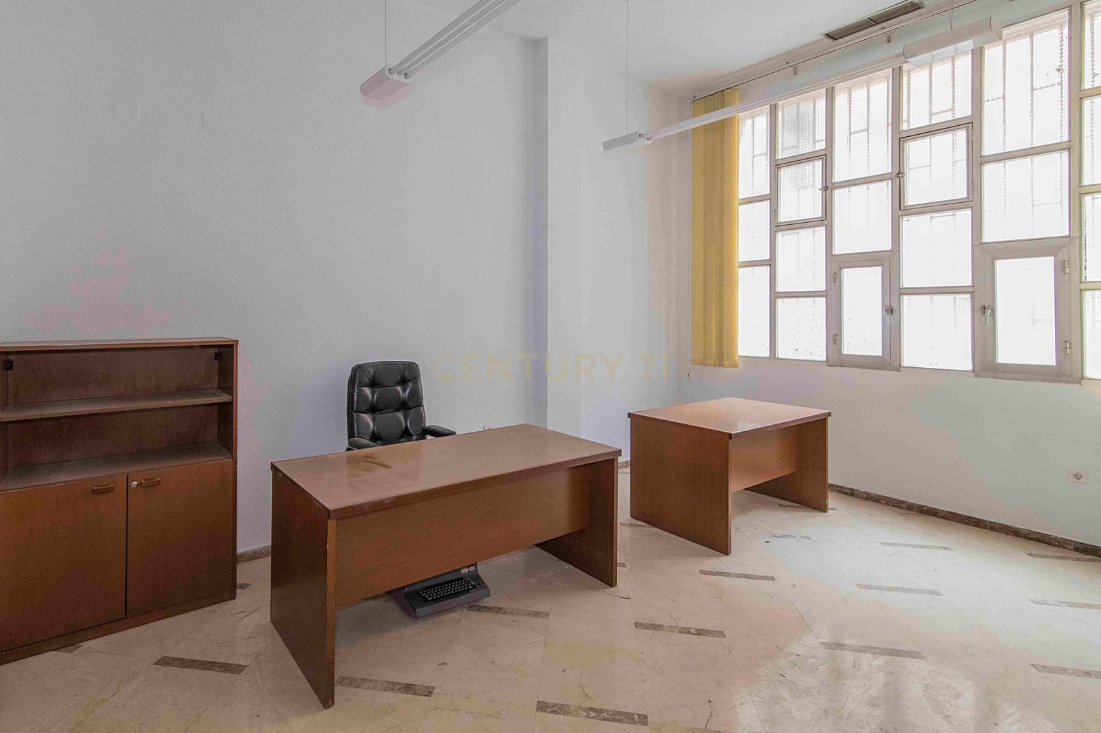 Komercyjne na sprzedaż w Miasto Grenada - 485 000 € (Ref: 9289565)