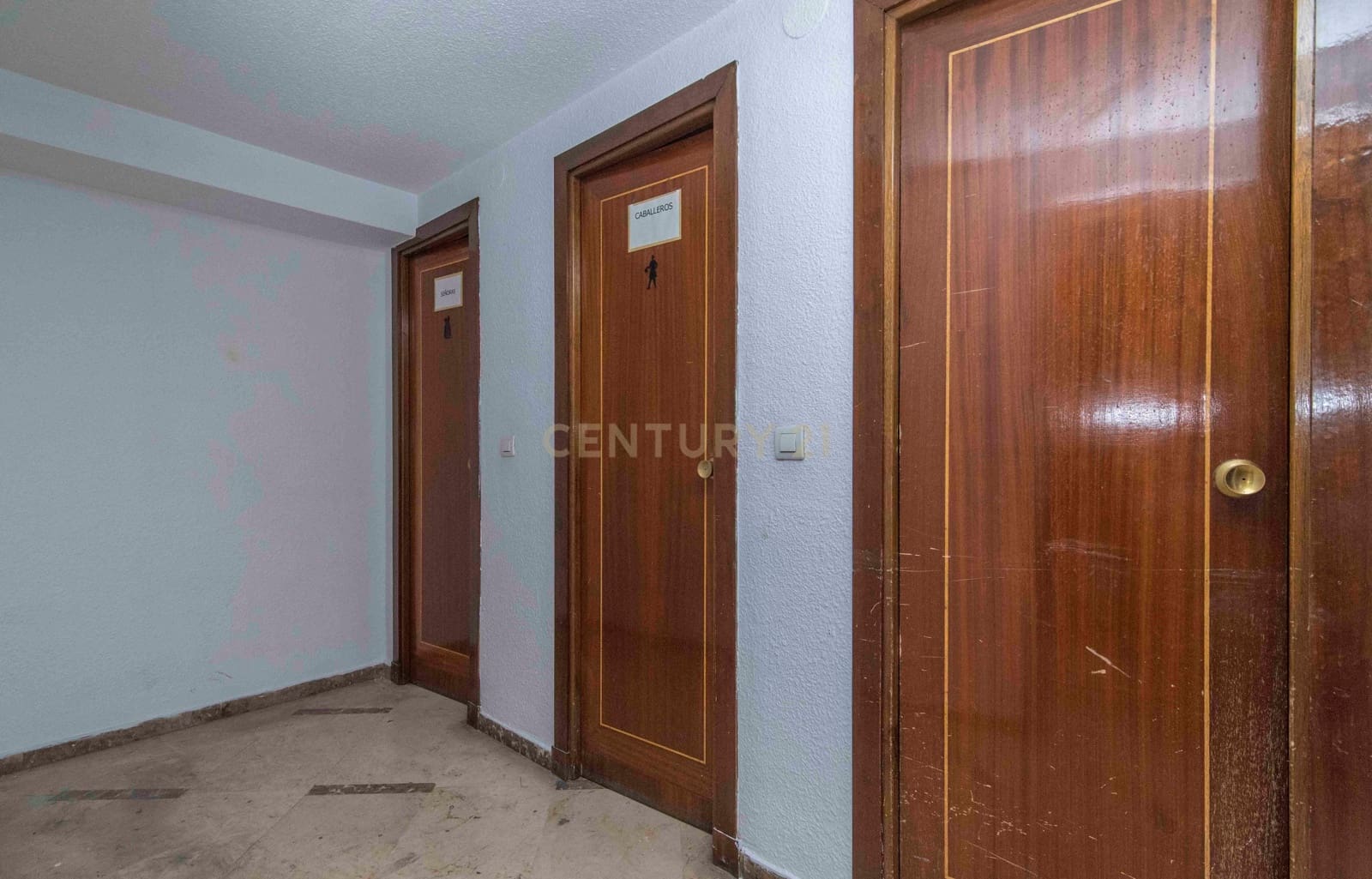 Komercyjne na sprzedaż w Miasto Grenada - 485 000 € (Ref: 9289565)