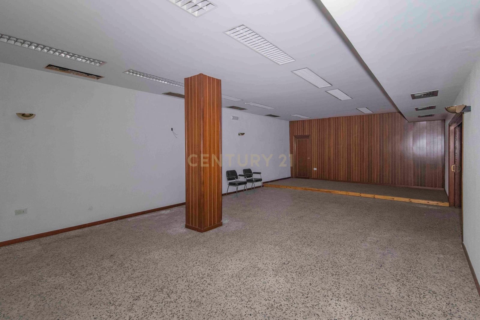 Komercyjne na sprzedaż w Miasto Grenada - 485 000 € (Ref: 9289565)