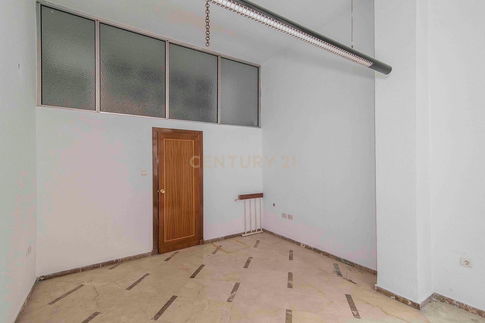 Komercyjne na sprzedaż w Miasto Grenada - 485 000 € (Ref: 9289565)