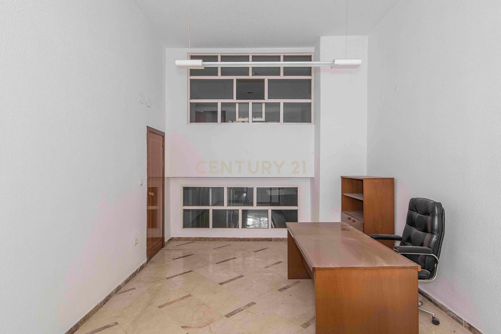 Komercyjne na sprzedaż w Miasto Grenada - 485 000 € (Ref: 9289565)