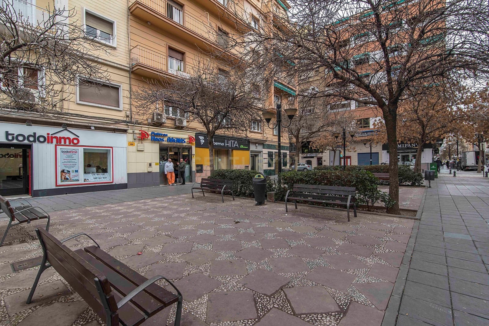 Komercyjne na sprzedaż w Miasto Grenada - 485 000 € (Ref: 9289565)