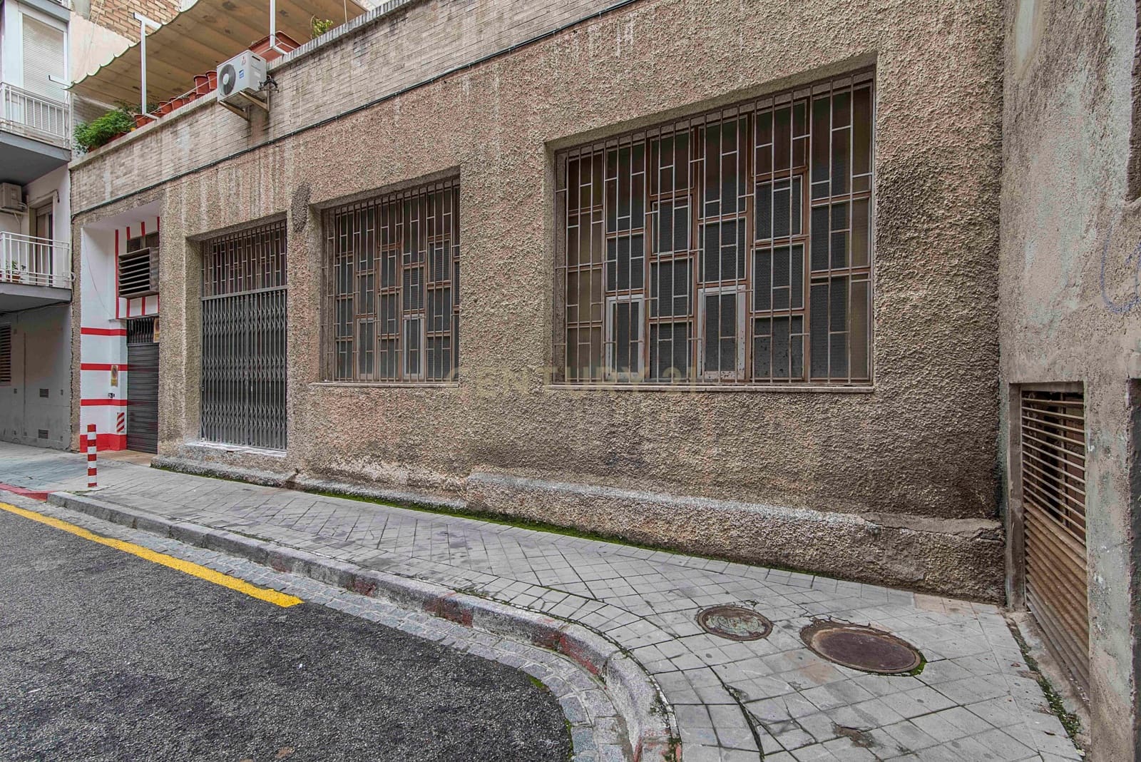 Komercyjne na sprzedaż w Miasto Grenada - 485 000 € (Ref: 9289565)