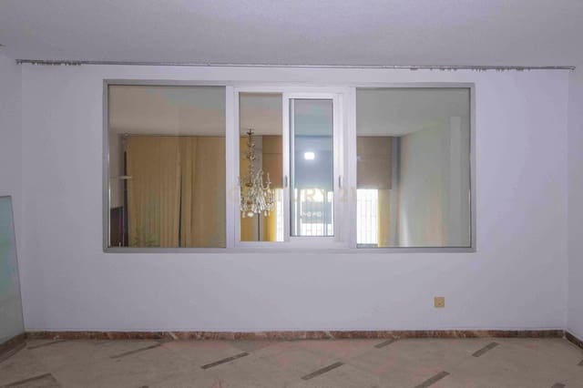 Komercyjne na sprzedaż w Figares, Miasto Grenada - 485 000 € (Ref: 9289565)