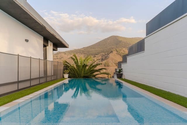 3 sovrum Villa till salu i Pinos Genil - 550 000 € (Ref: 9289566)