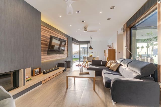 3 sovrum Villa till salu i Pinos Genil - 550 000 € (Ref: 9289566)