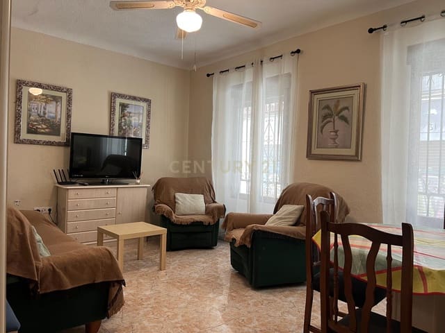 3 soveværelse Lejlighed til leje i Centro - Sagrario, Granada by - € 950 (Ref: 9289568)
