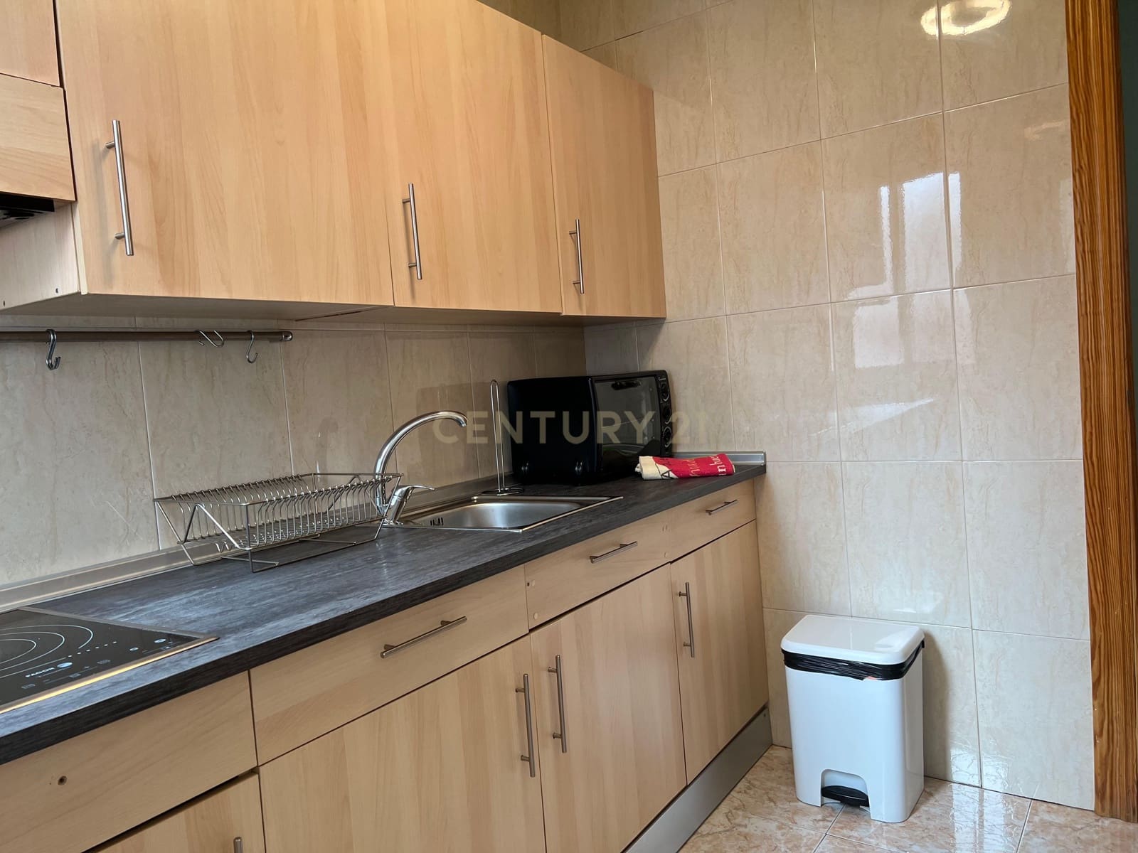 3 bedroom Flat for rent in Granada city - € 950 (Ref: 9289568)