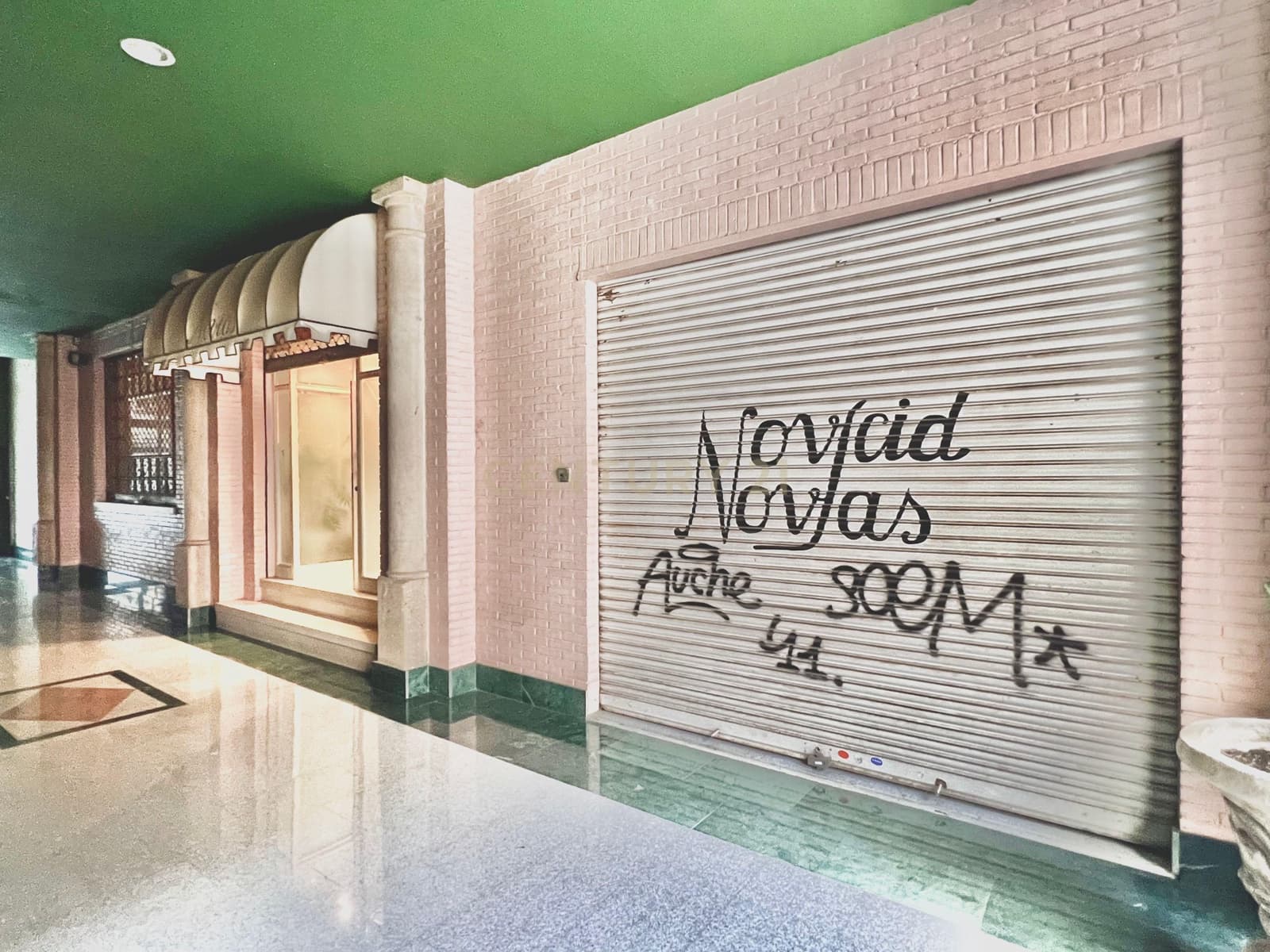 Komercyjne na sprzedaż w Miasto Grenada - 130 000 € (Ref: 9289570)