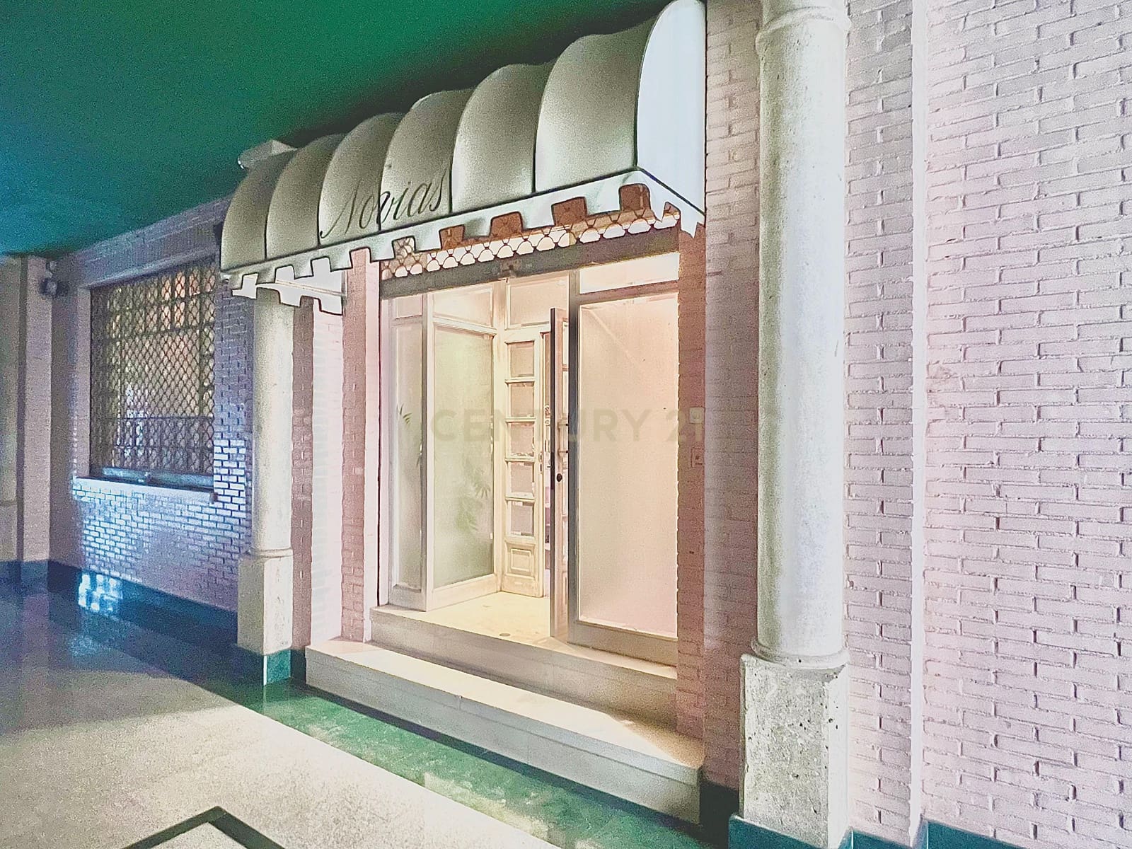 Komercyjne na sprzedaż w Miasto Grenada - 130 000 € (Ref: 9289570)