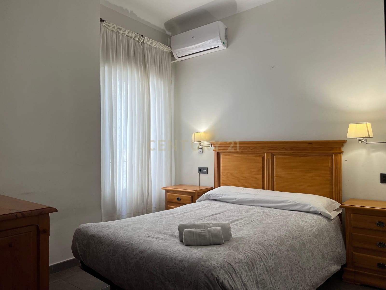 4 sypialnia Mieszkanie do wynajęcia w Miasto Grenada - 1 200 € (Ref: 9289571)