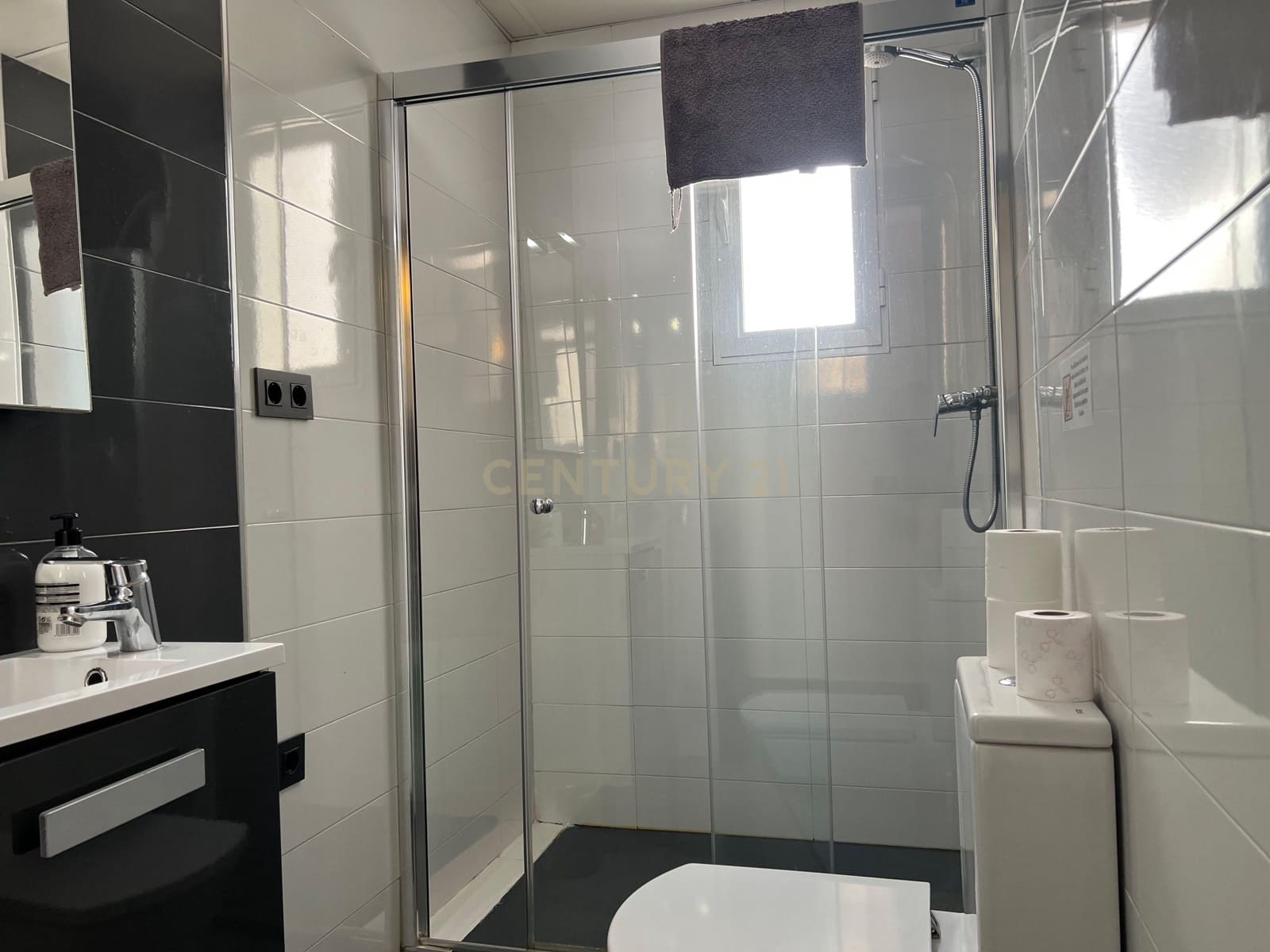 4 sypialnia Mieszkanie do wynajęcia w Miasto Grenada - 1 200 € (Ref: 9289571)