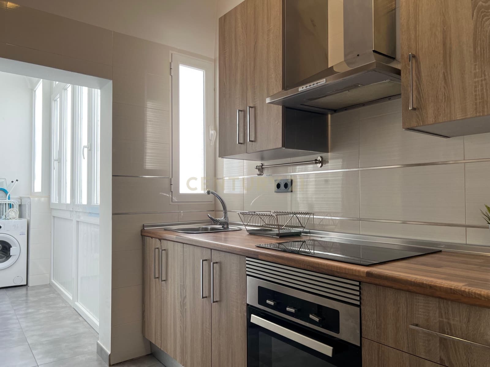 4 sypialnia Mieszkanie do wynajęcia w Miasto Grenada - 1 200 € (Ref: 9289571)