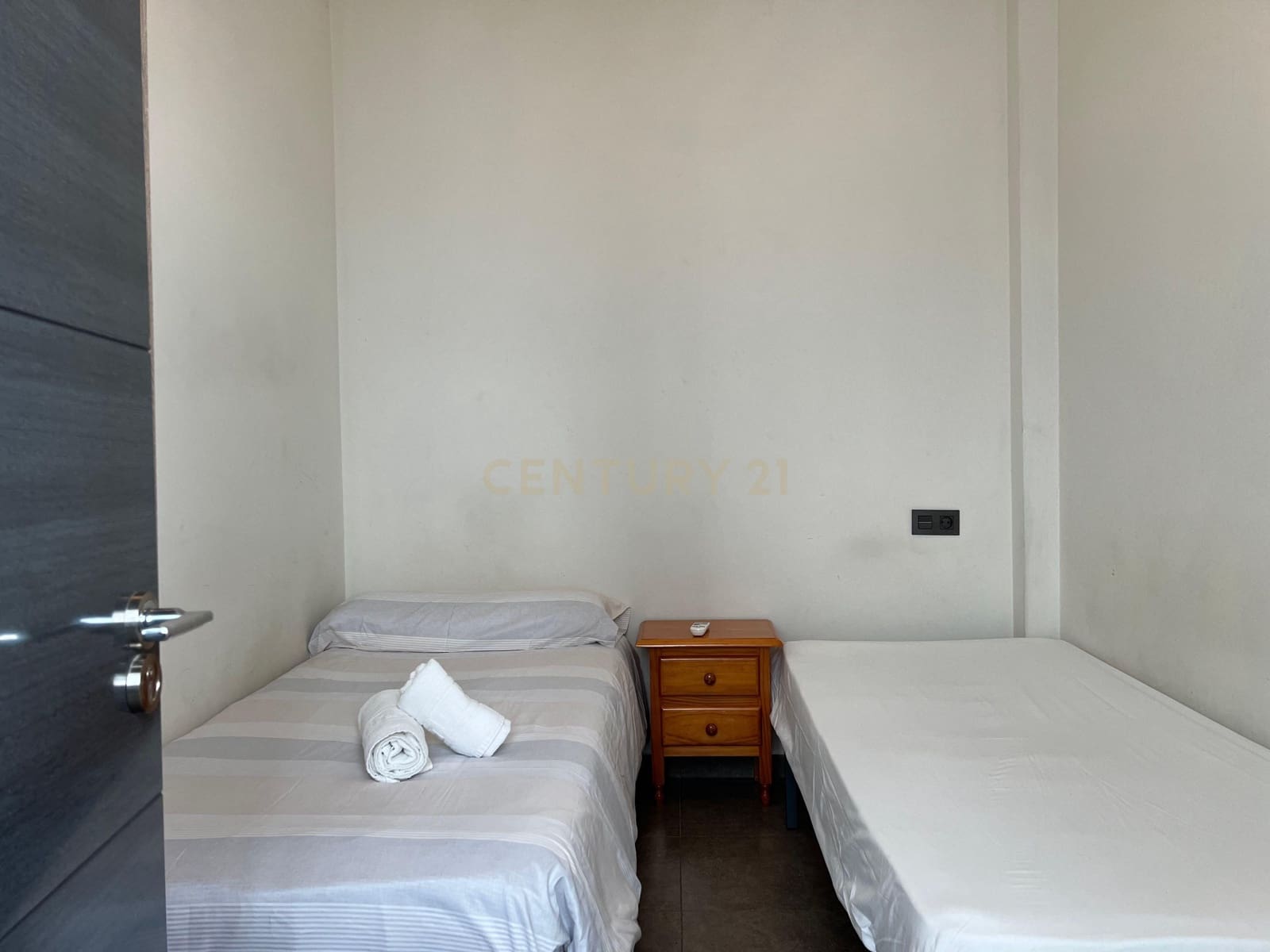 4 sypialnia Mieszkanie do wynajęcia w Miasto Grenada - 1 200 € (Ref: 9289571)