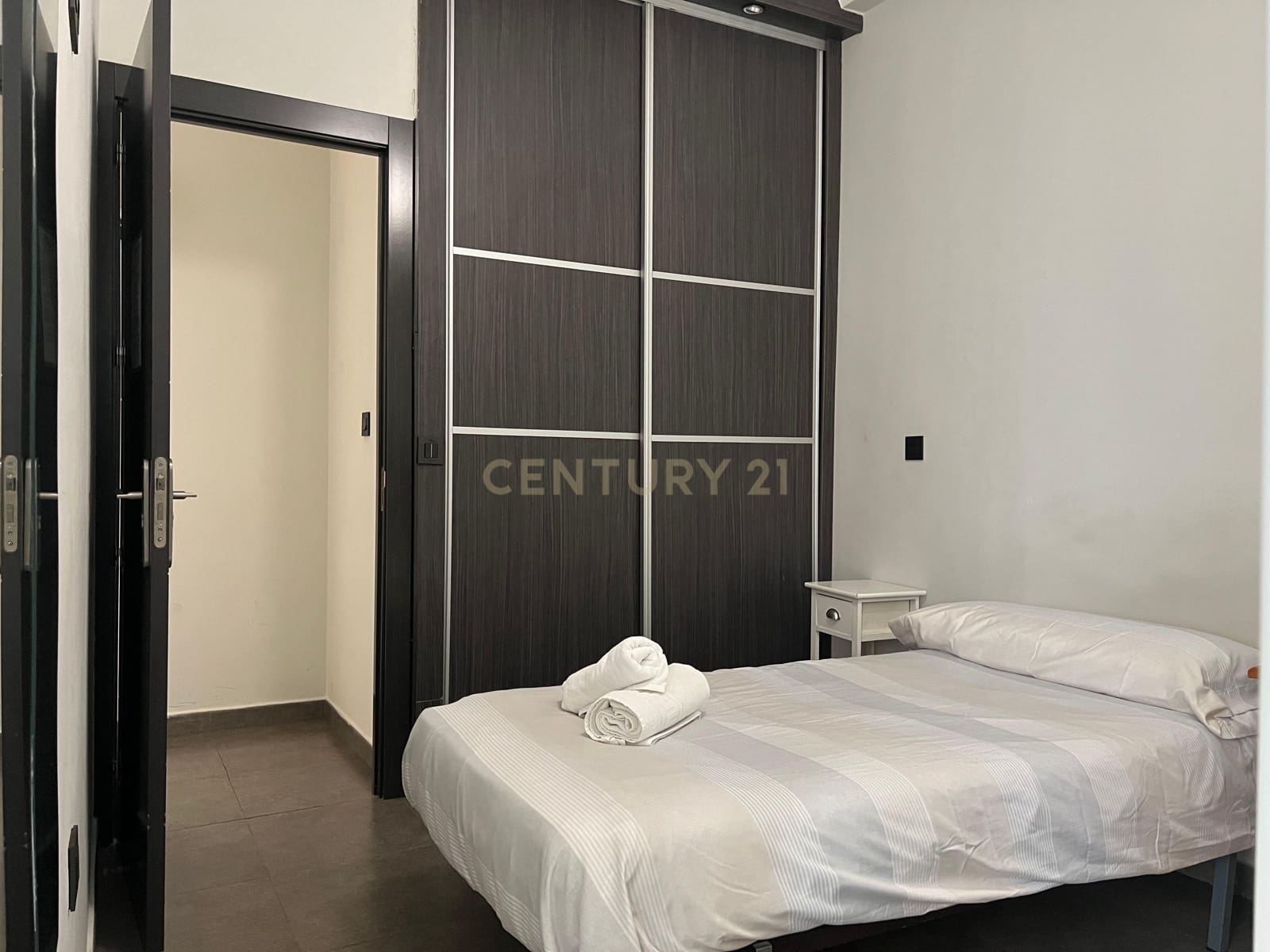 4 sypialnia Mieszkanie do wynajęcia w Miasto Grenada - 1 200 € (Ref: 9289571)