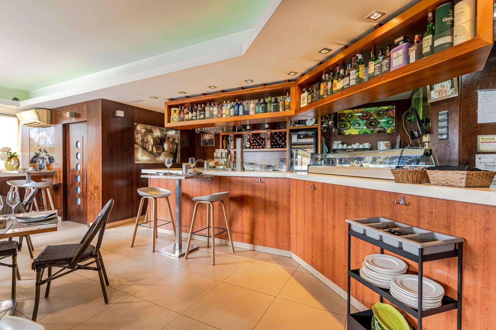 Kommersiell til salgs i Ogijares - € 240 000 (Ref: 9289573)