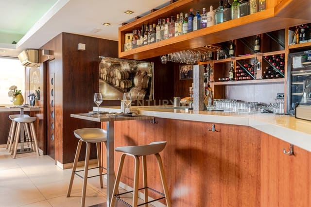 Erhverv til salg i Ogíjares - € 240.000 (Ref: 9289573)