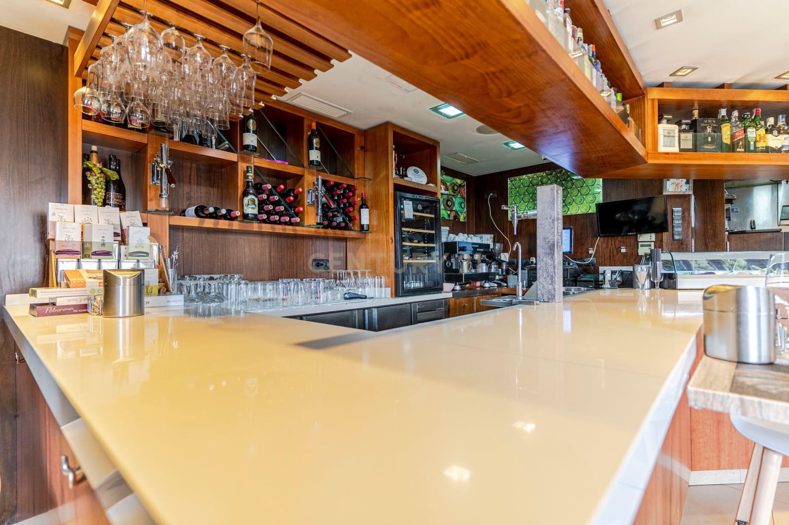 Kommersiell til salgs i Ogijares - € 240 000 (Ref: 9289573)