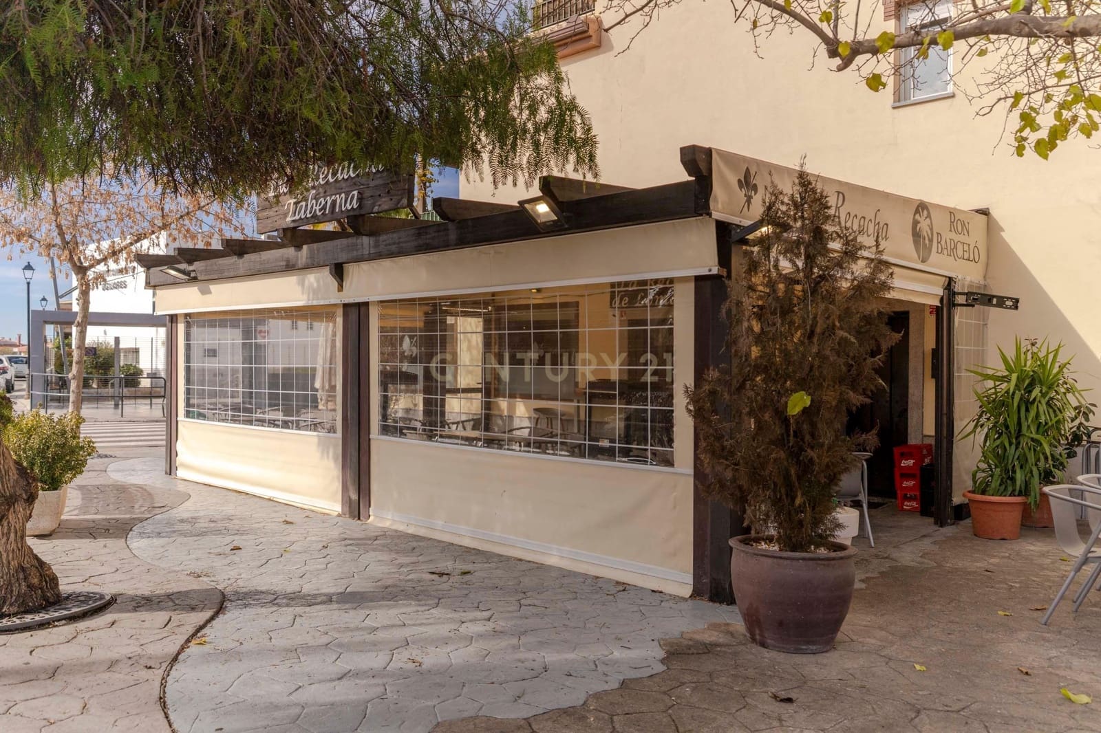 Kommersiell til salgs i Ogijares - € 240 000 (Ref: 9289573)