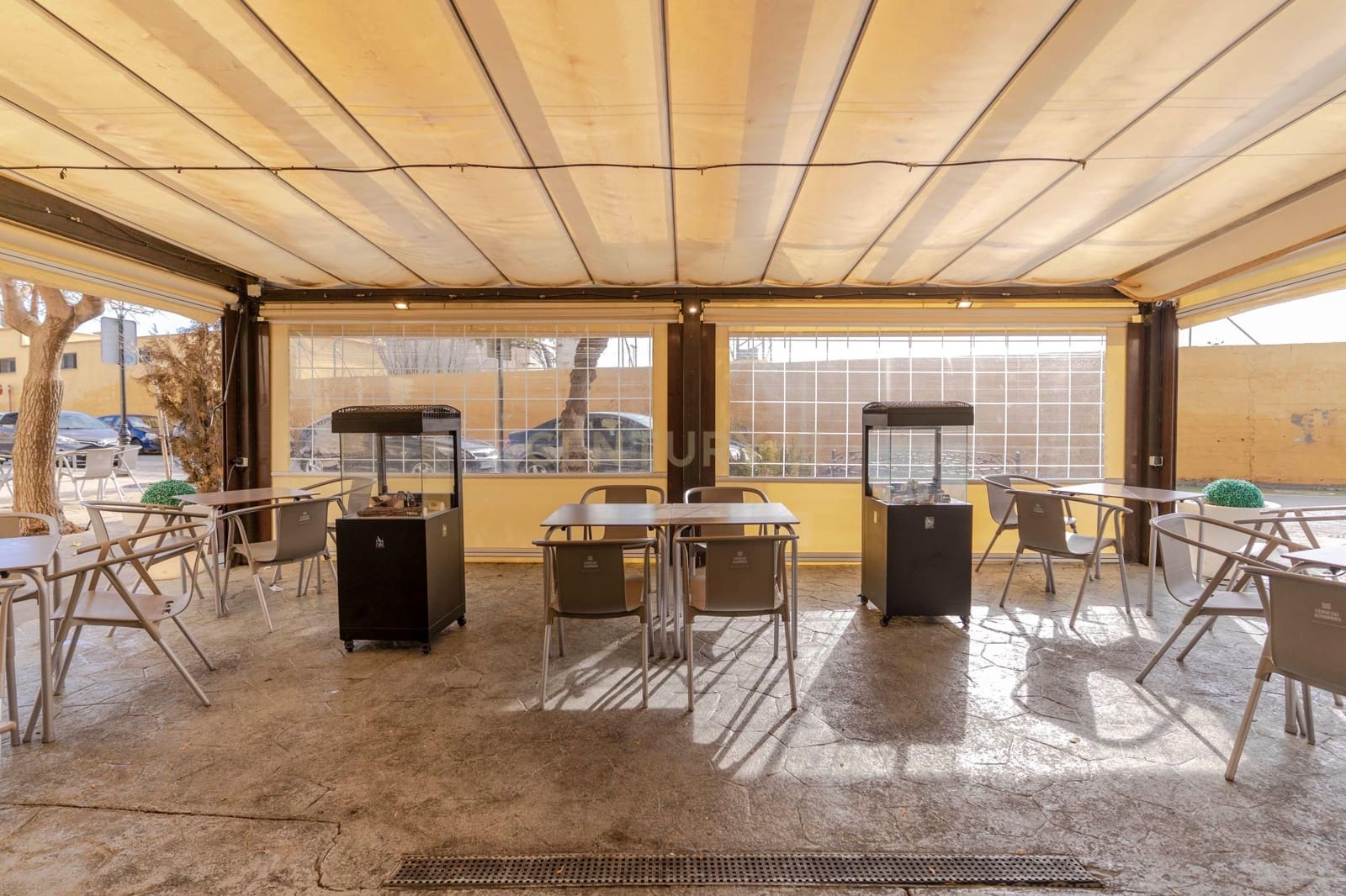 Kommersiell til salgs i Ogijares - € 240 000 (Ref: 9289573)