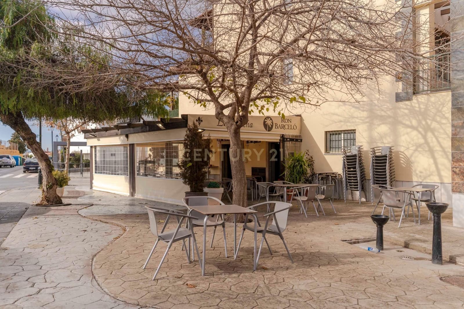 Kommersiell til salgs i Ogijares - € 240 000 (Ref: 9289573)