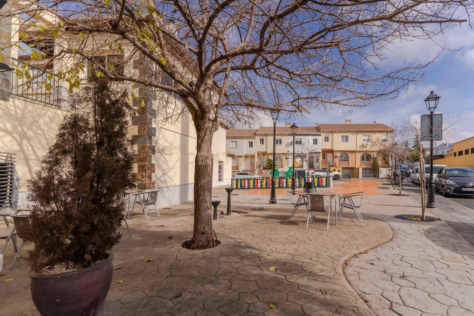 Kommersiell til salgs i Ogijares - € 240 000 (Ref: 9289573)