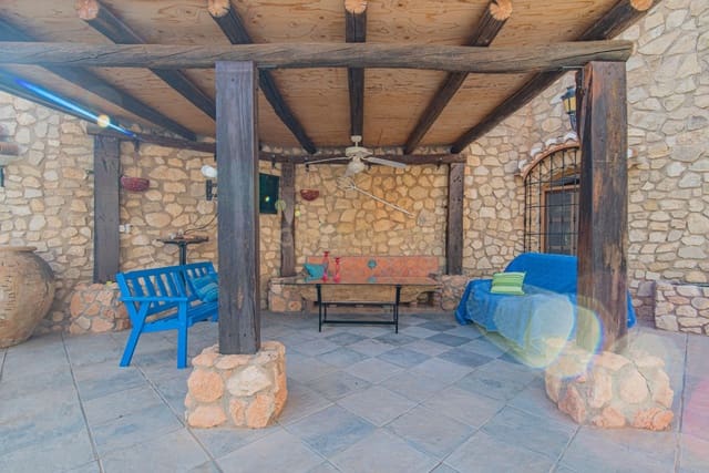 5 bedroom Cave House for sale in Guadix - € 445,000 (Ref: 9289575)