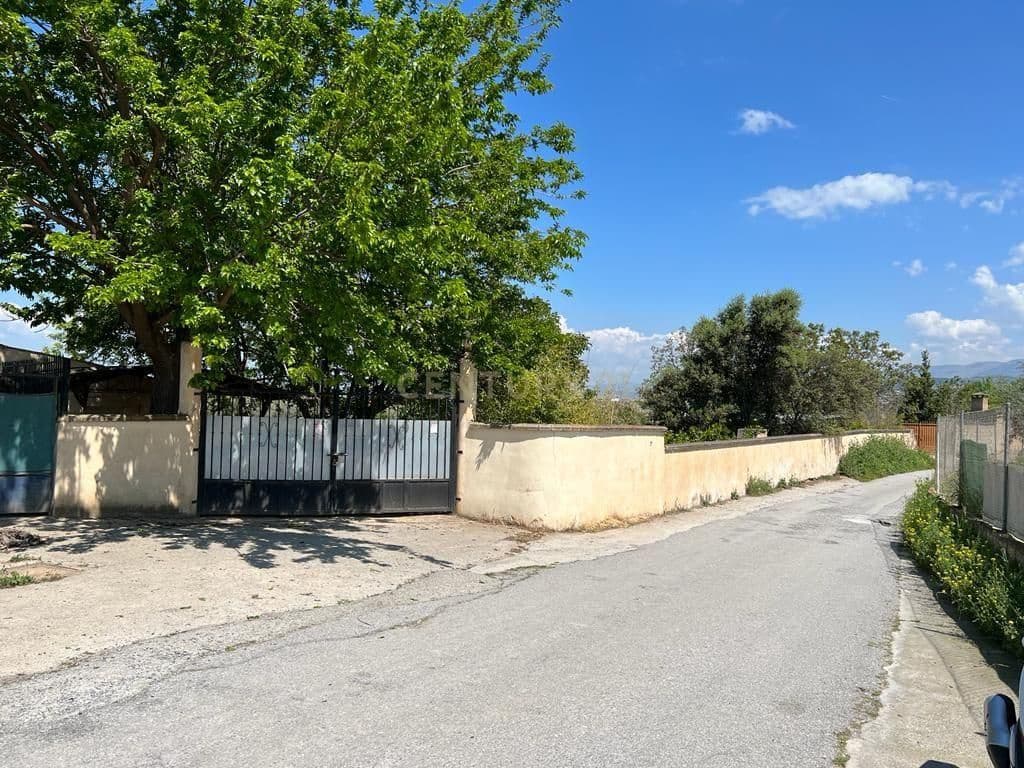 Finca/Landehus til salg i La Zubia - € 580.000 (Ref: 9289675)