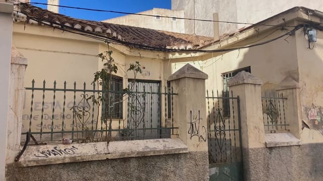 Ruin til salg i Albaicin, Granada by - € 180.000 (Ref: 9289680)