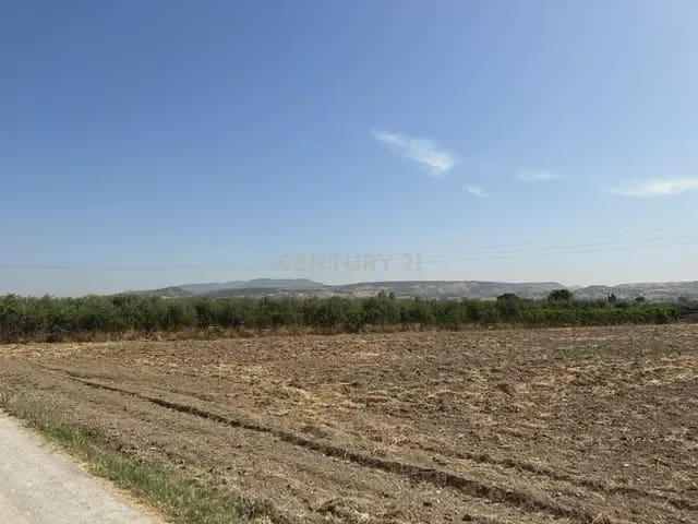 Finca/Herregård til salgs i La Zubia - € 180 000 (Ref: 9289683)