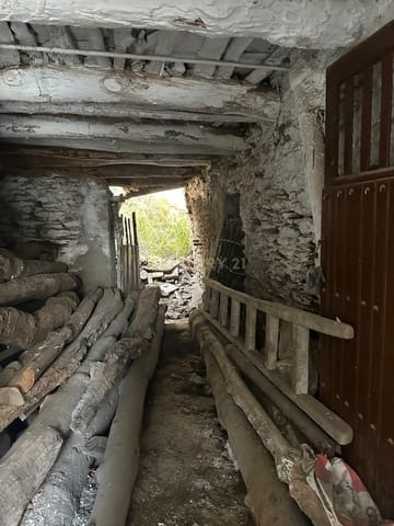 4 makuuhuone Omakotitalo myytävänä paikassa Pórtugos - 66 000 € (Ref: 9289687)