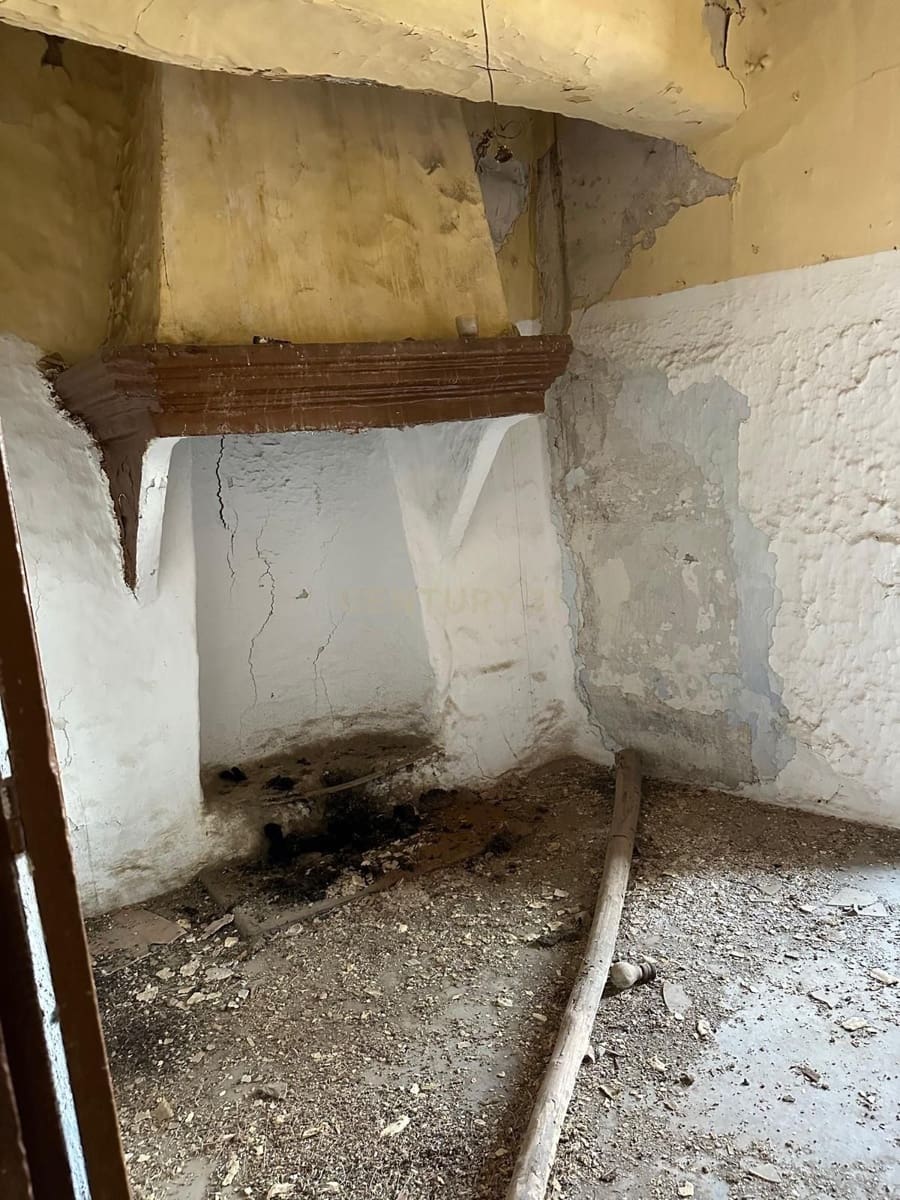 4 soveværelse Byhus til salg i Portugos - € 66.000 (Ref: 9289687)