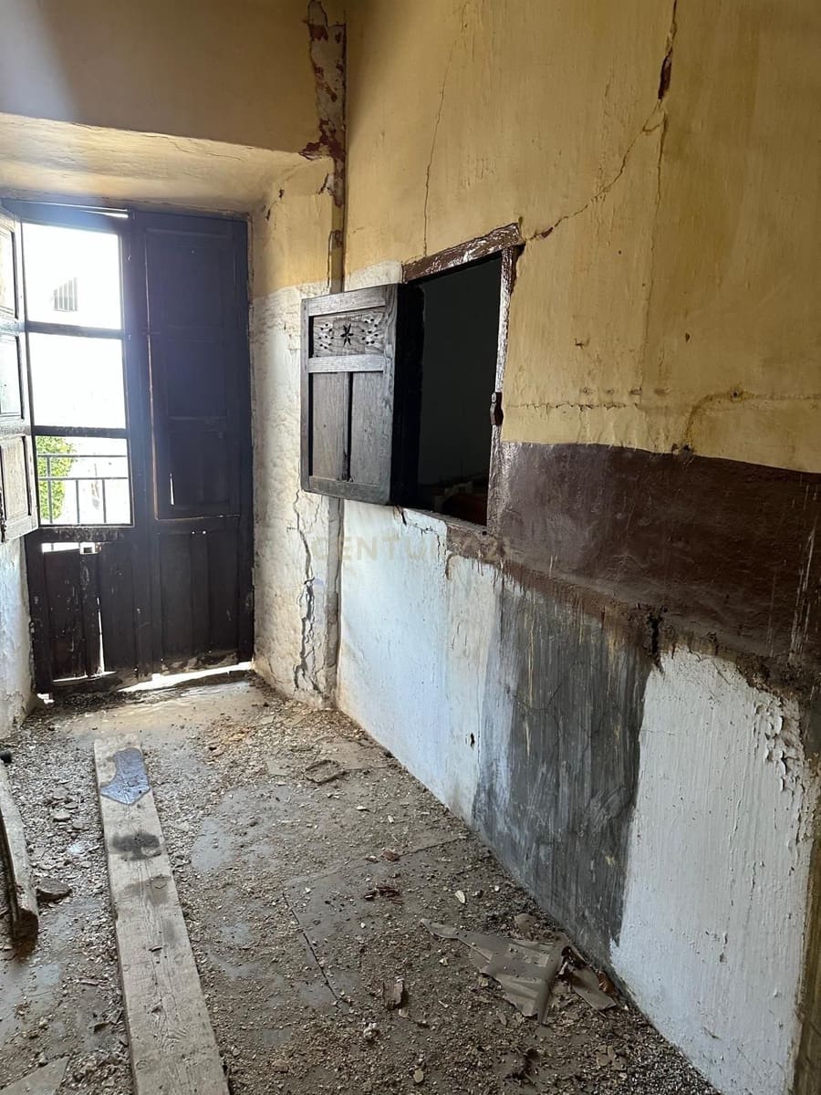 4 soveværelse Byhus til salg i Portugos - € 66.000 (Ref: 9289687)