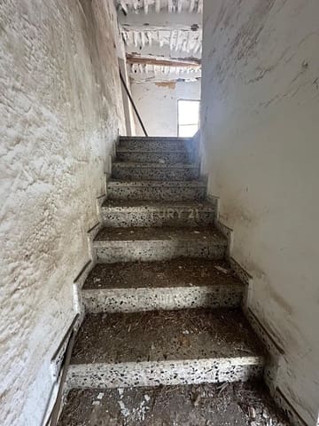 4 makuuhuone Omakotitalo myytävänä paikassa Pórtugos - 66 000 € (Ref: 9289687)