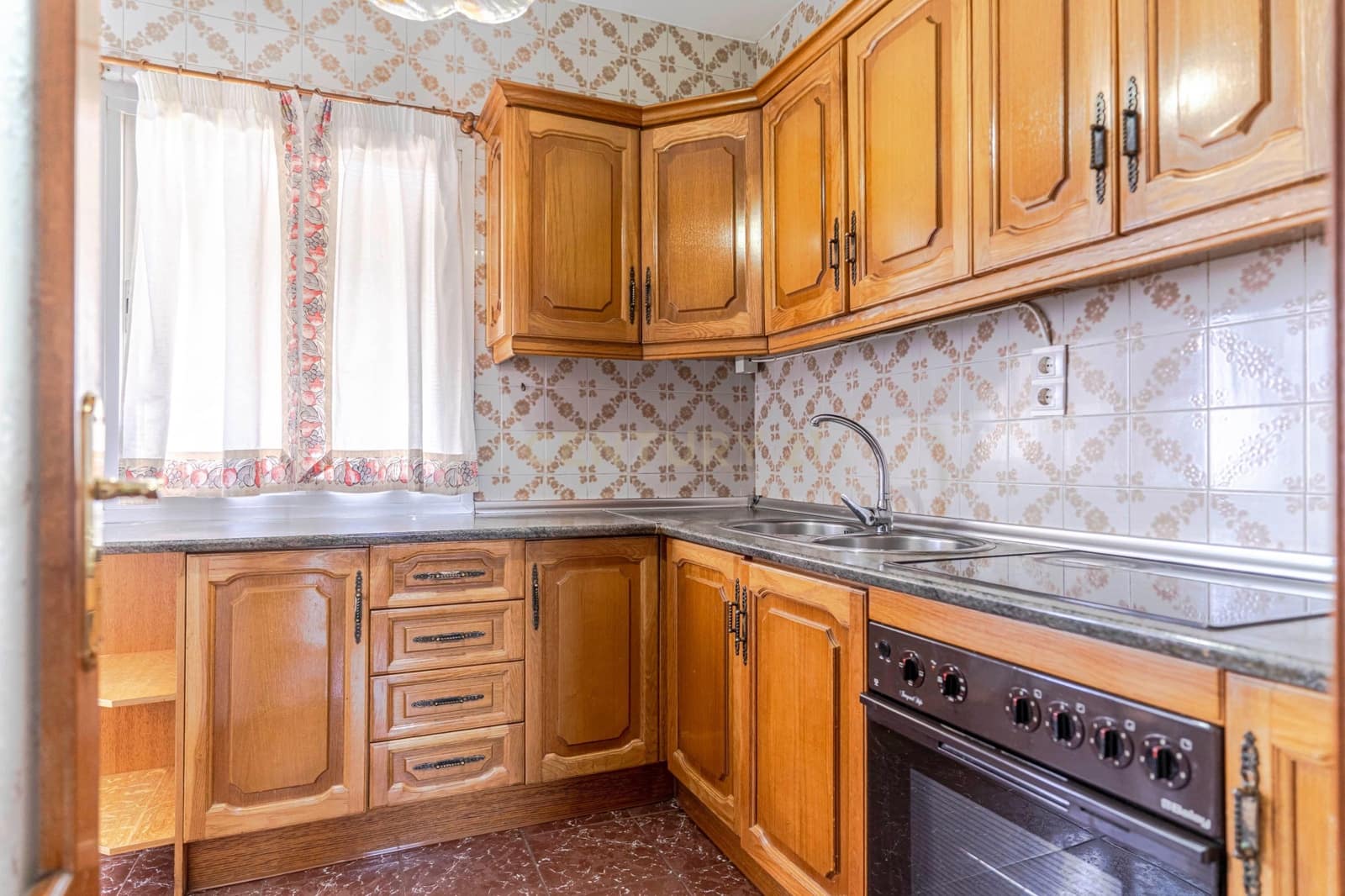 2 soveværelse Lejlighed til salg i Granada by - € 135.000 (Ref: 9289696)