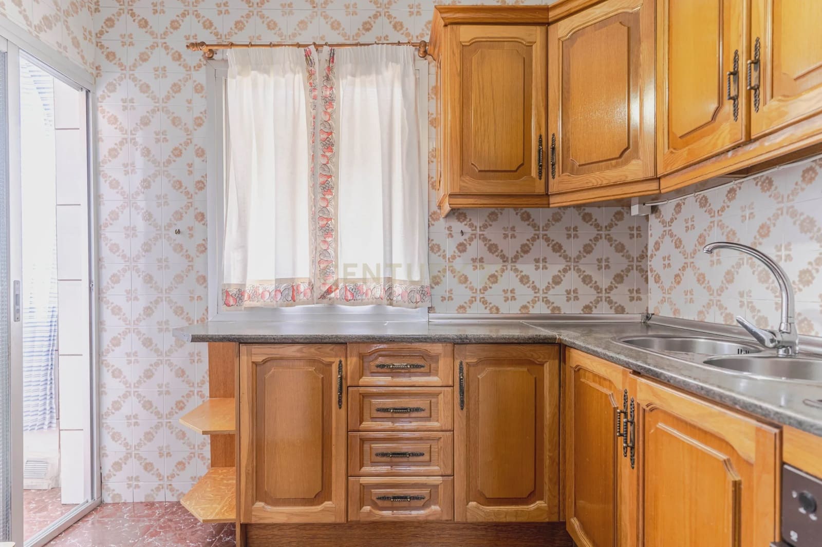 2 soveværelse Lejlighed til salg i Granada by - € 135.000 (Ref: 9289696)