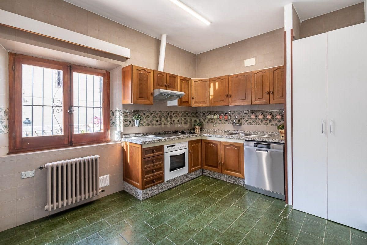 5 soveværelse Villa til salg i Granada by - € 1.090.000 (Ref: 9289700)