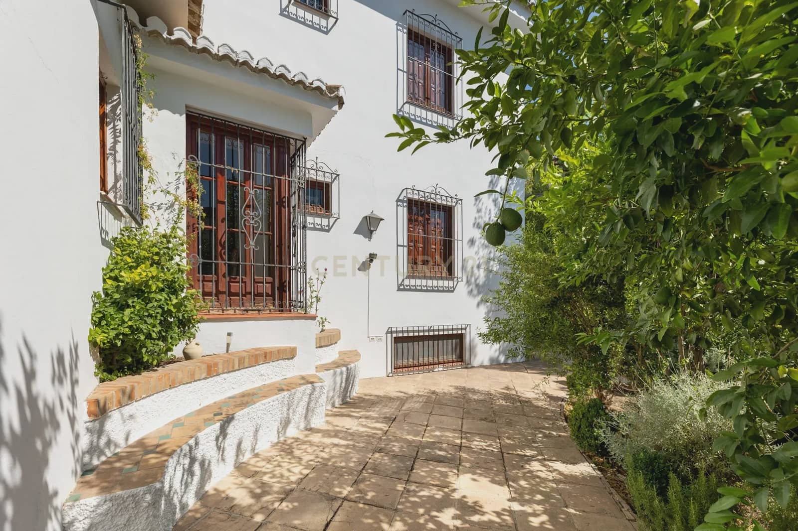 5 soveværelse Villa til salg i Granada by - € 1.090.000 (Ref: 9289700)