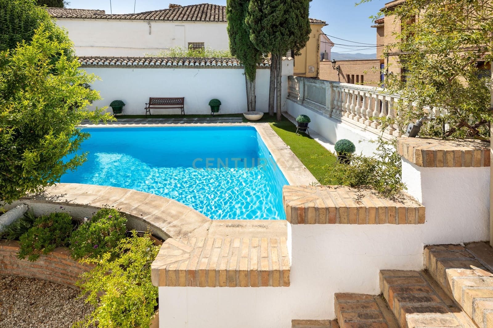 5 soveværelse Villa til salg i Granada by - € 1.090.000 (Ref: 9289700)