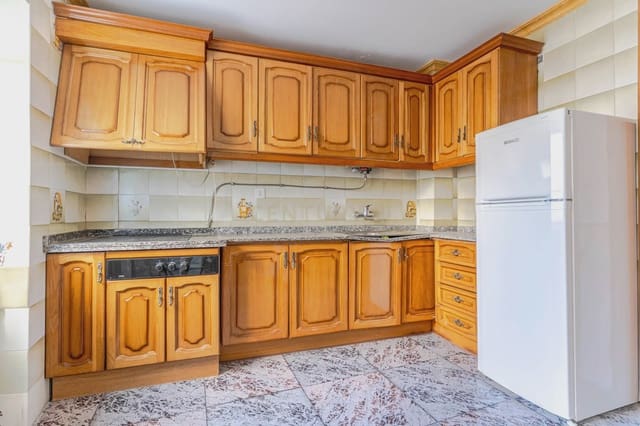 7 soveværelse Byhus til salg i Itrabo - € 61.900 (Ref: 9289702)