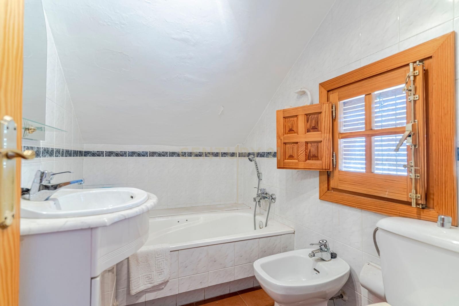 Finca/Hus på landet till salu i La Zubia - 700 000 € (Ref: 9289708)