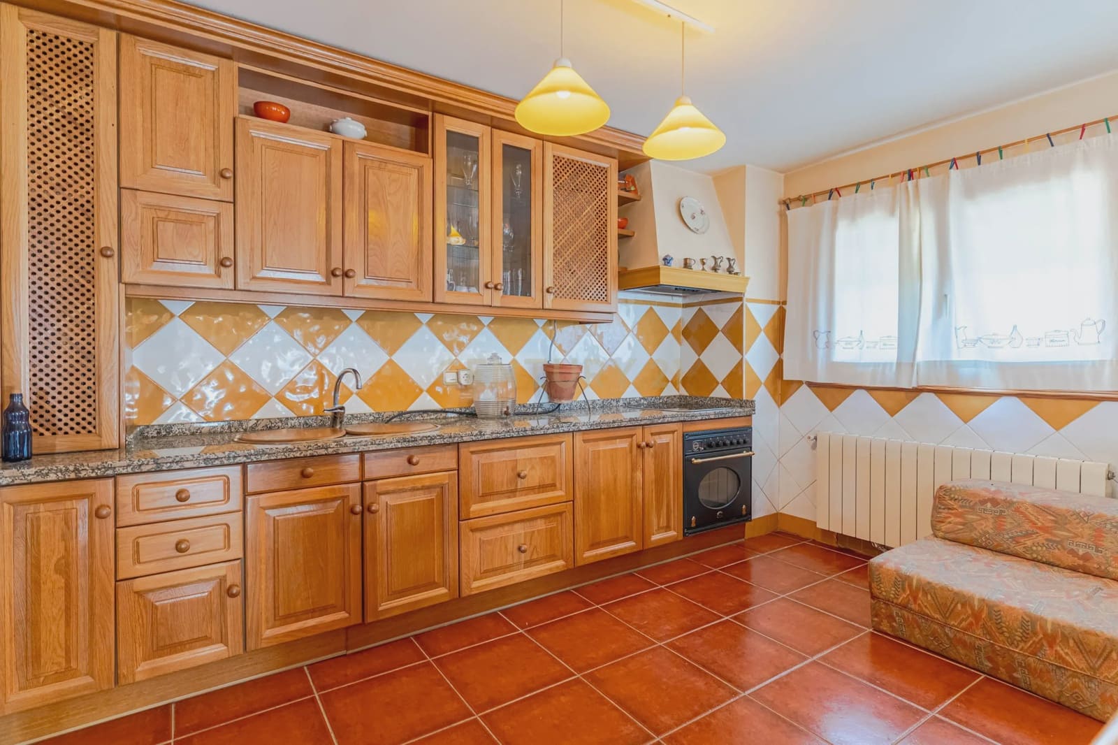 4 bedroom Villa for sale in Guadix - € 269,900 (Ref: 9289709)