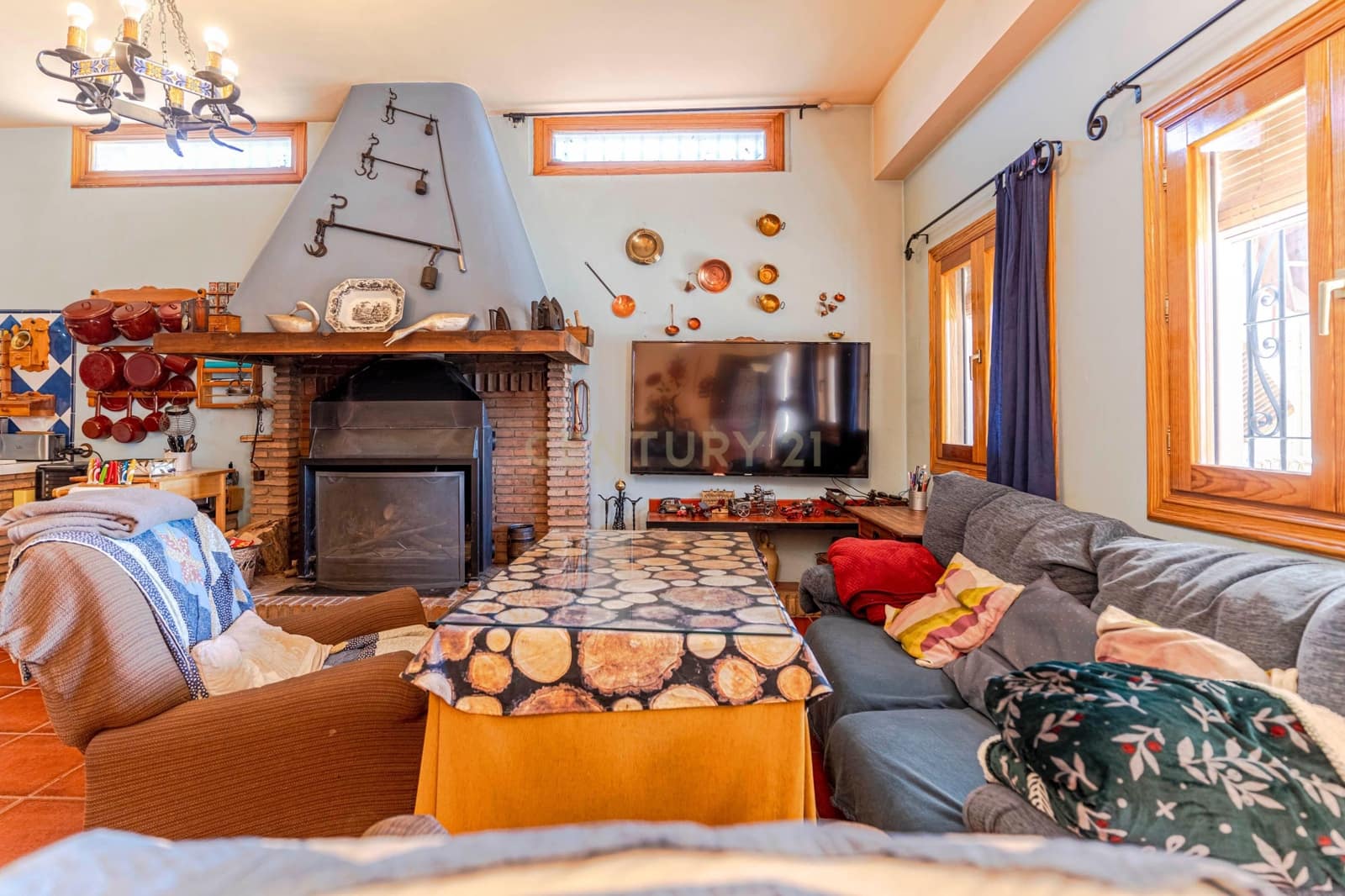 4 bedroom Villa for sale in Guadix - € 269,900 (Ref: 9289709)