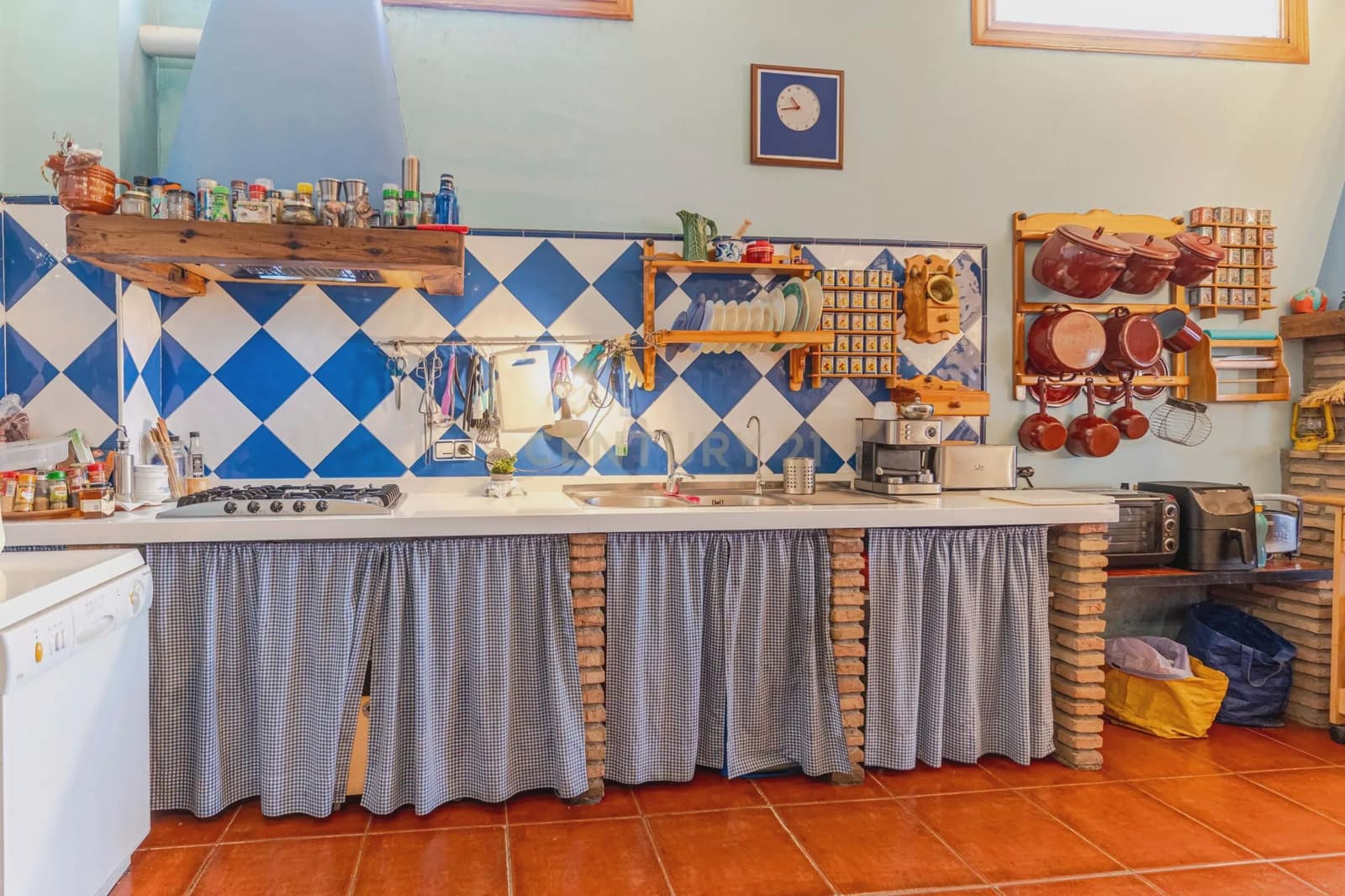 4 bedroom Villa for sale in Guadix - € 269,900 (Ref: 9289709)