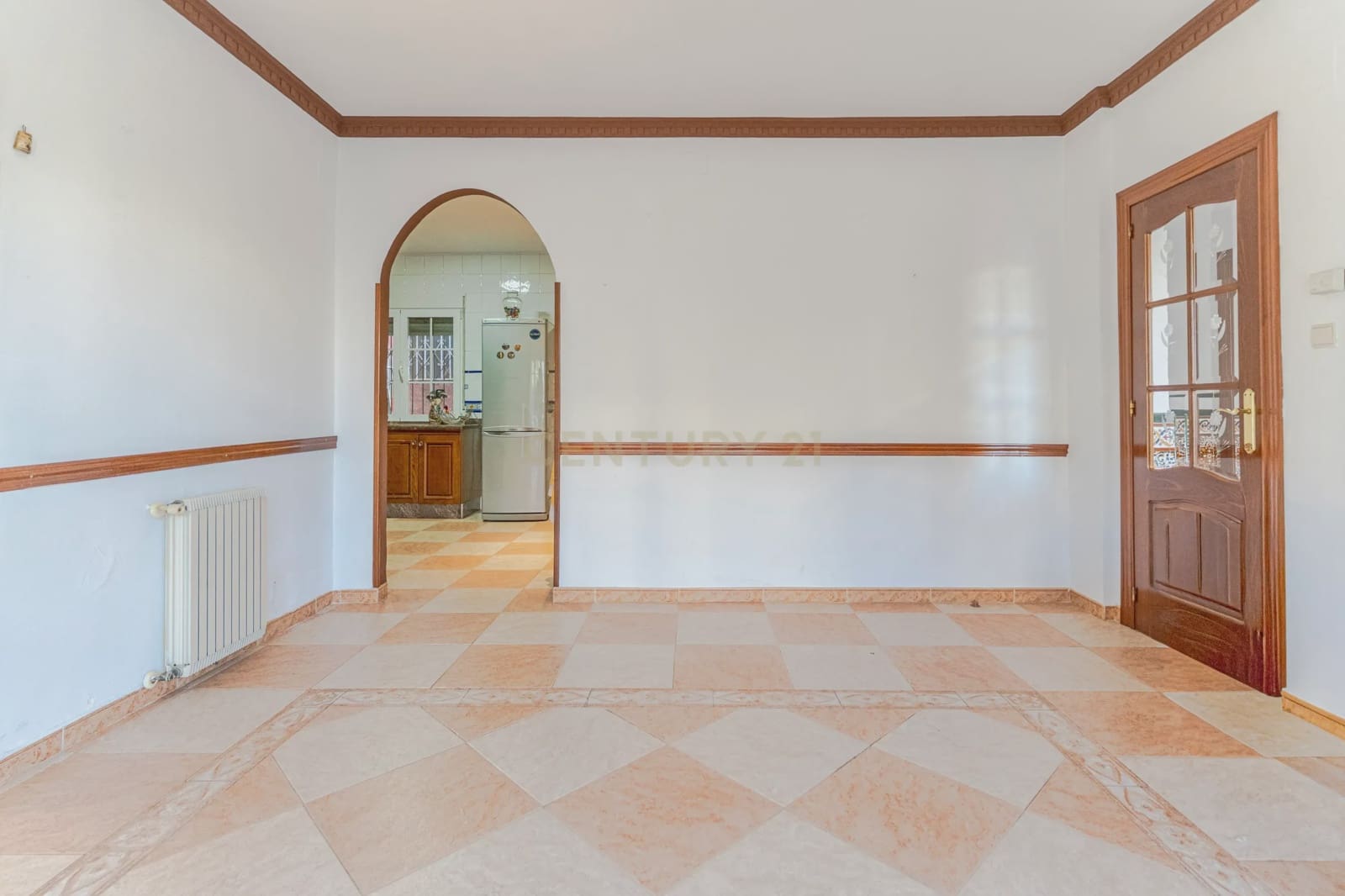 5 bedroom Villa for sale in Huetor Vega with garage - € 275,000 (Ref: 9289710)