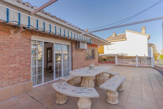 5 soveværelse Villa til salg i Huétor Vega med garage - € 275.000 (Ref: 9289710)