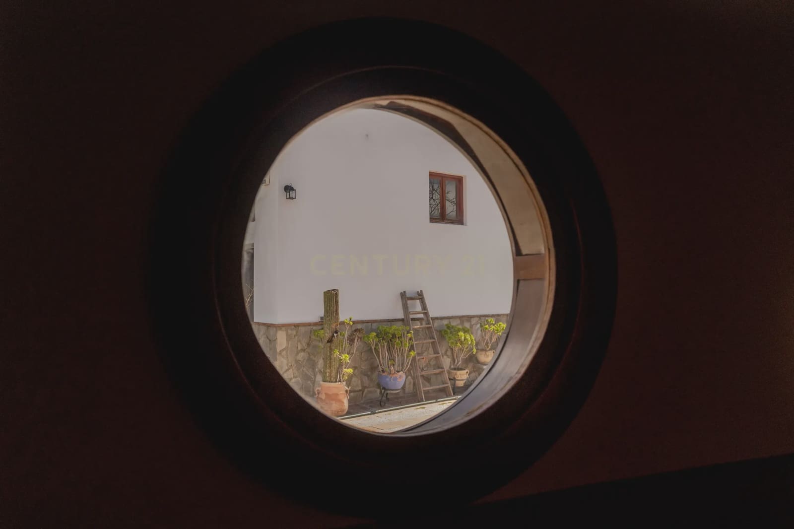 6 soveværelse Finca/Landehus til salg i Granada by med swimmingpool garage - € 830.000 (Ref: 9289712)