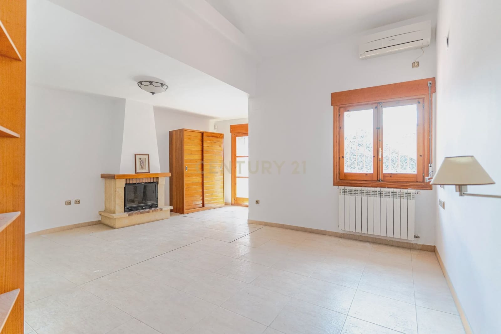 6 soveværelse Finca/Landehus til salg i Granada by med swimmingpool garage - € 830.000 (Ref: 9289712)